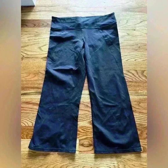 Athleta Activewear Capris - Medium - Black - Picture 1 of 10